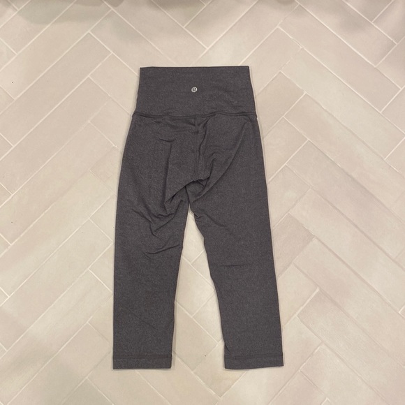 Women’s cropped grey lululemon, size 2 leggings. Never worn and amazing quality - Picture 4 of 4